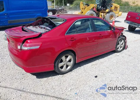 2011 Toyota Camry Se z USA, uszkodzony, nr VIN 4T1BF3EK4BU746588